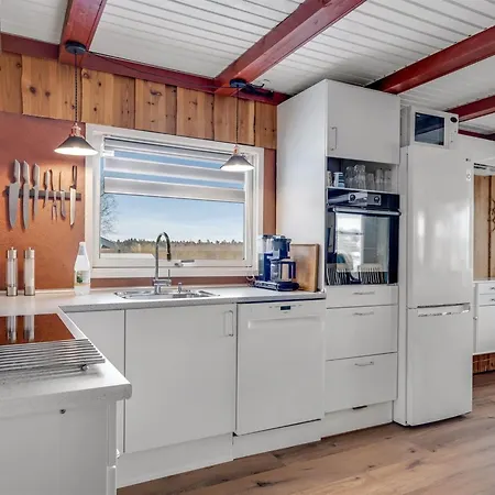 Dimo - 75m To The Fjord By Interhome