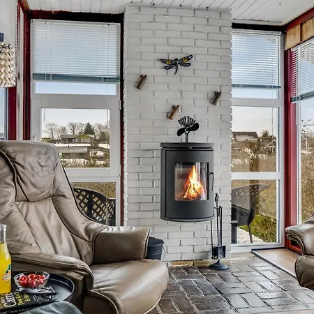 Holiday home Dimo - 75m To The Fjord By Interhome